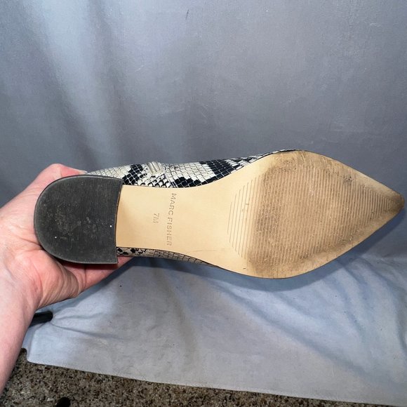 Like new Marc Fisher Snakeskin Print Faux Leather Boots Size 7 - Picture 7 of 10